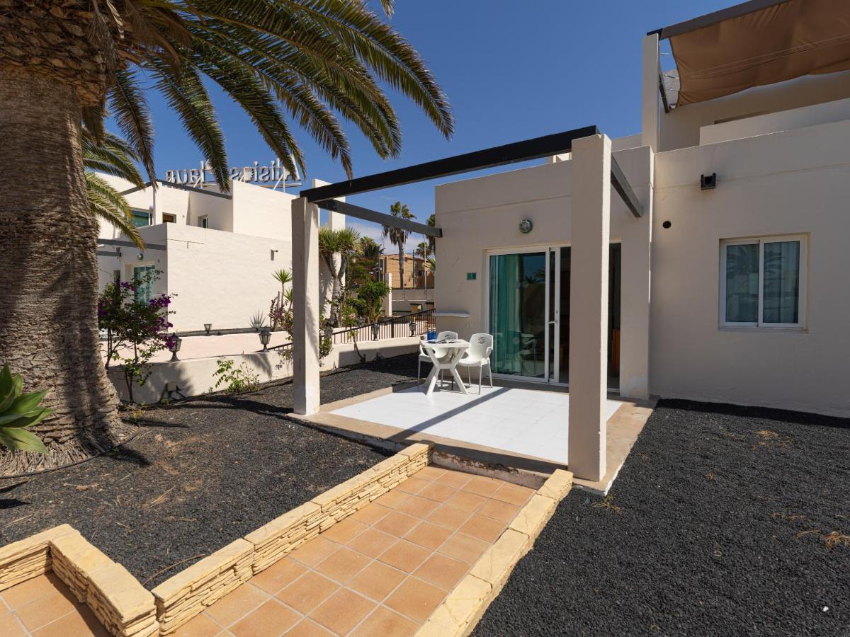 Homeforguest Apartamento Con Terraza Y Piscina En Коральео Экстерьер фото