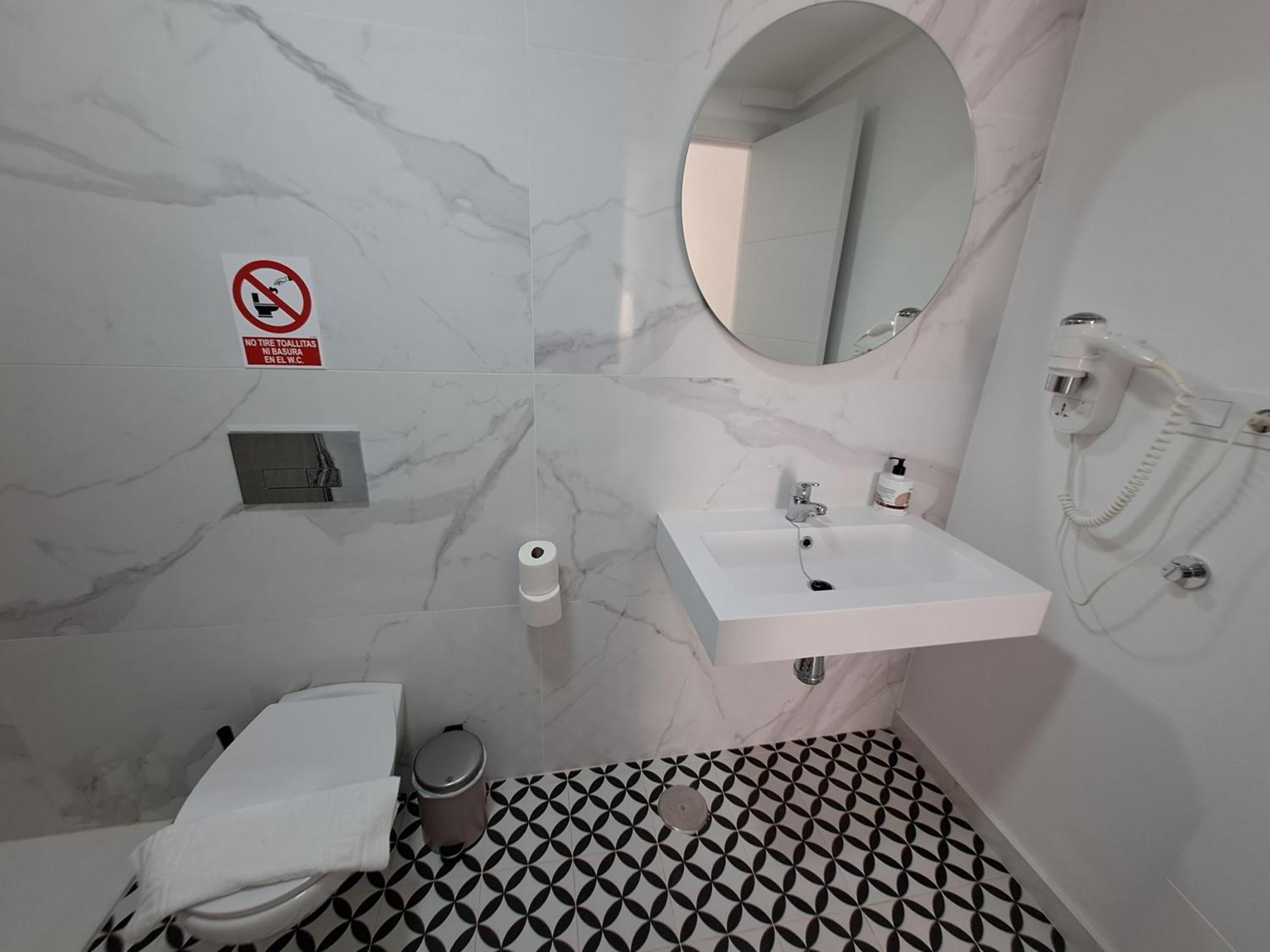 Homeforguest Apartamento Con Terraza Y Piscina En Коральео Экстерьер фото